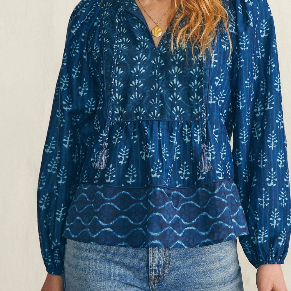 NWT Faherty Solstice Tie neck relaxed boho peasant top in sunburst mix print